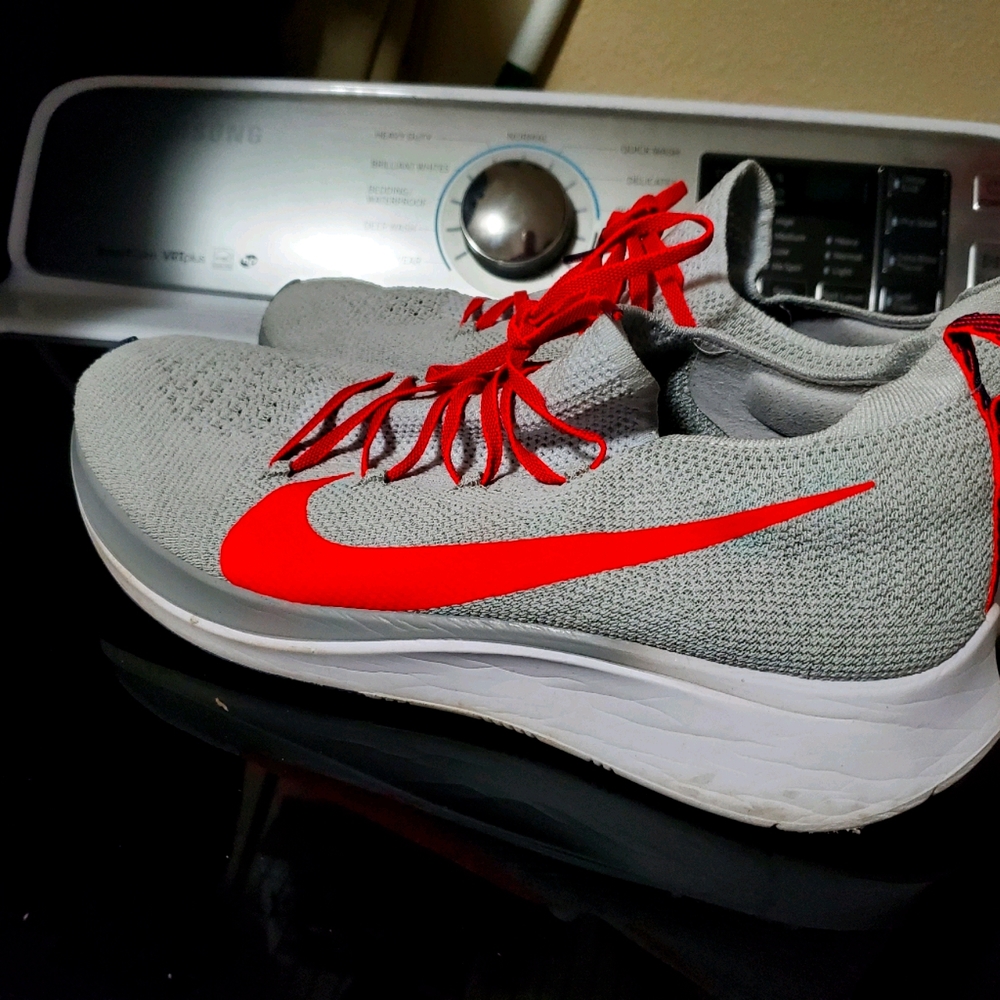 Nike ZoomFly Flyknit